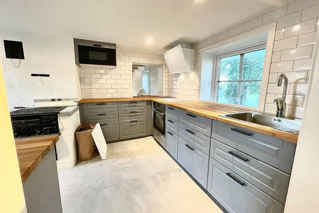 Eget Hus Med Bra Laege Och Toppstandard Linköping Esterno foto